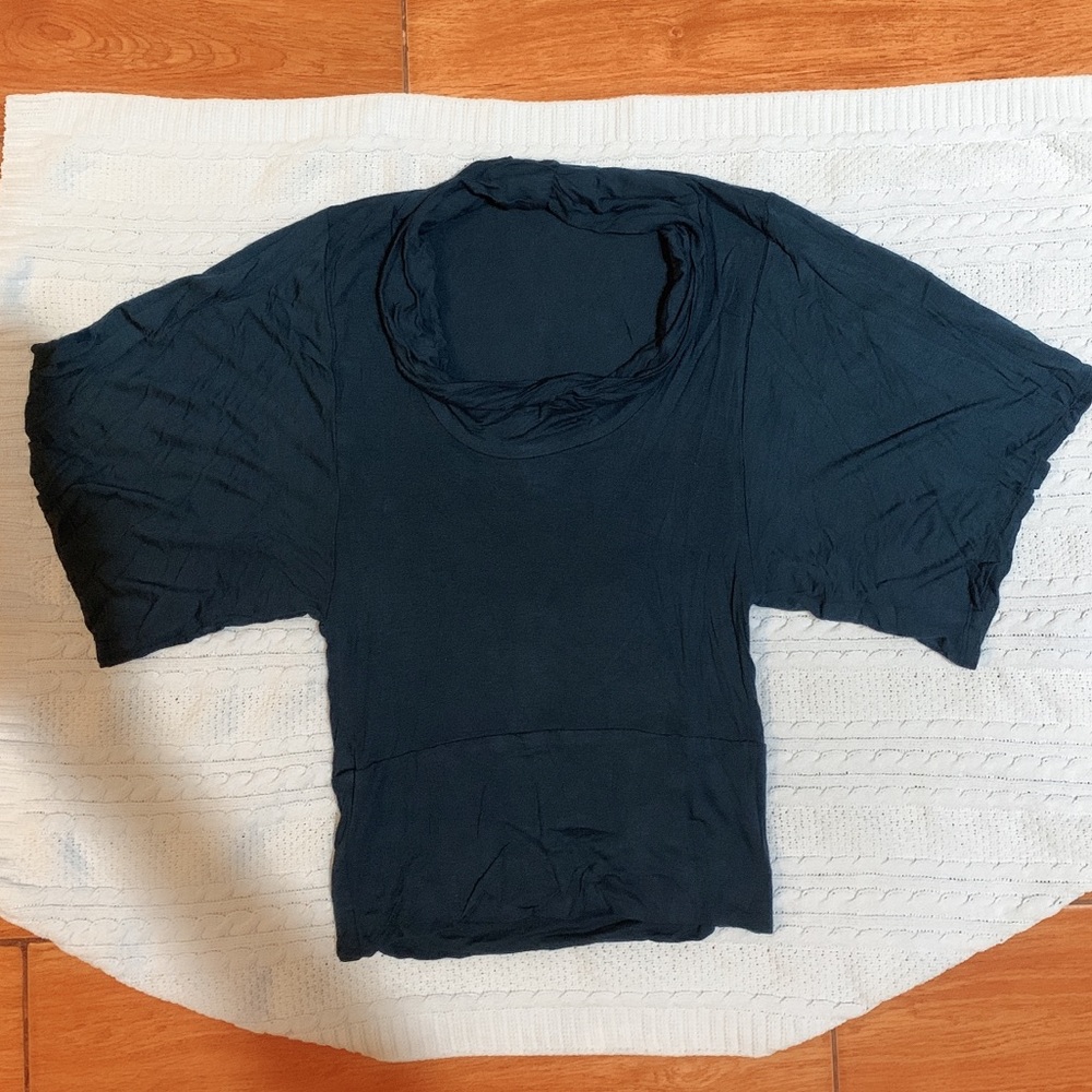 EUC dark emerald 3/4 wide sleeves top, sz. S
